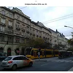 Edit\'S Place
